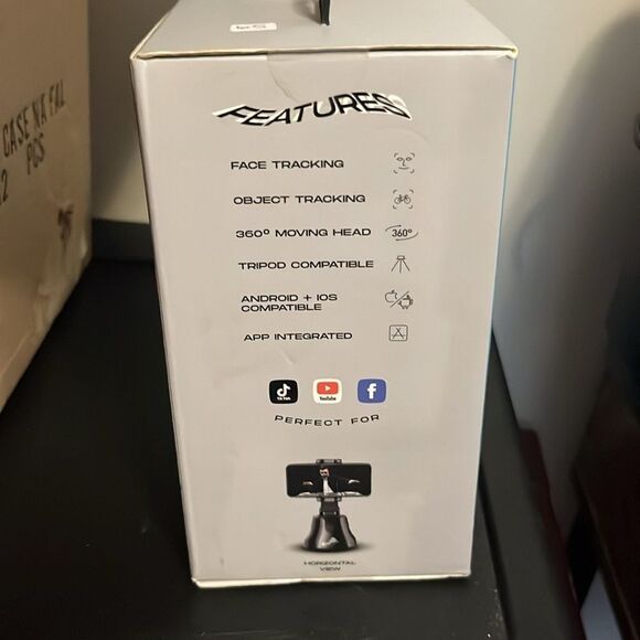 Bluetooth CHASE BY IJOY Face/object tracking tripod New in Box - Picture 11 of 11